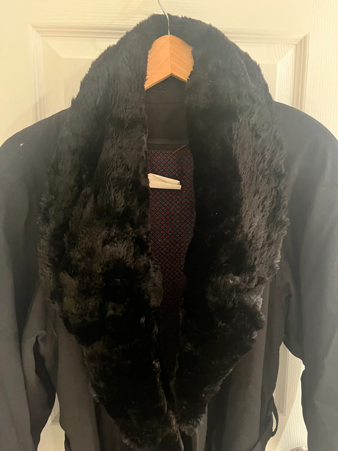 Heritage House Black Pure Virgin Wool Coat with Fur Collar - photo 2