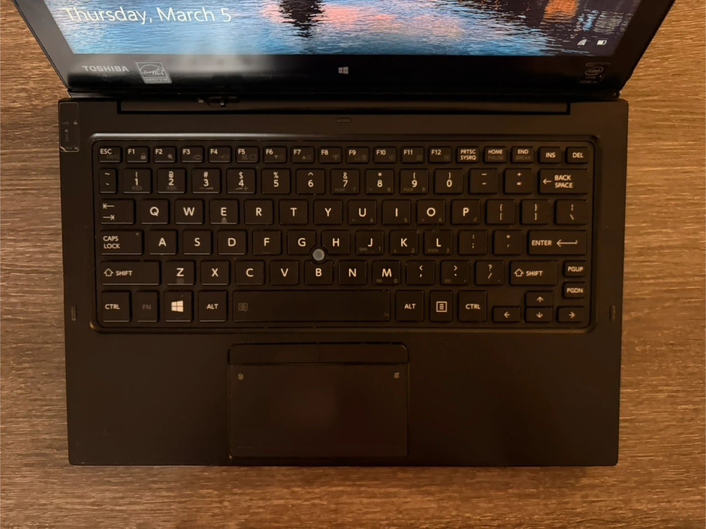 Toshiba Portage Z20t Laptop — Intel M-5Y51 / 8GB / 128GB SSD - photo 2
