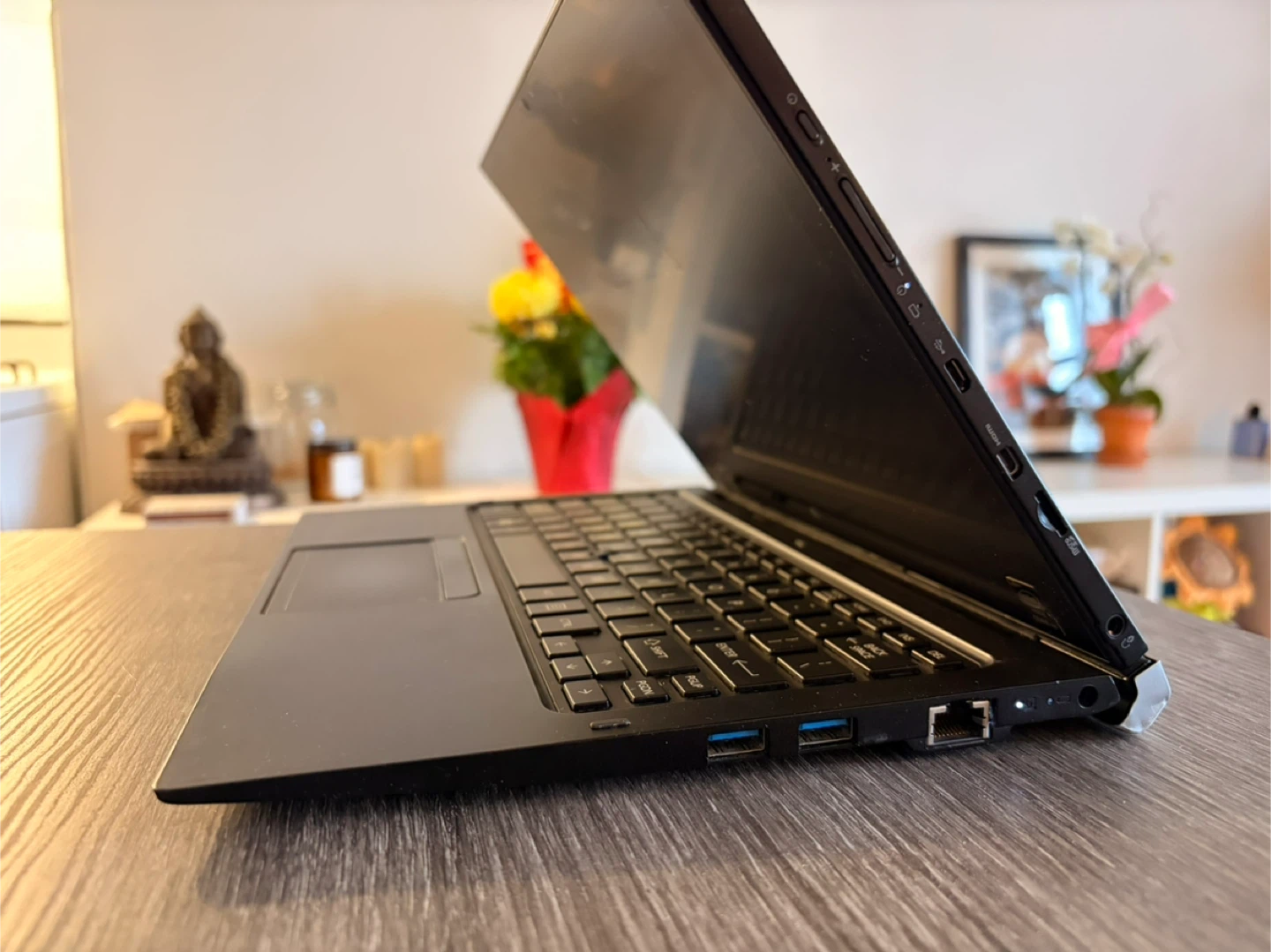 Toshiba Portage Z20t Laptop — Intel M-5Y51 / 8GB / 128GB SSD - photo 3