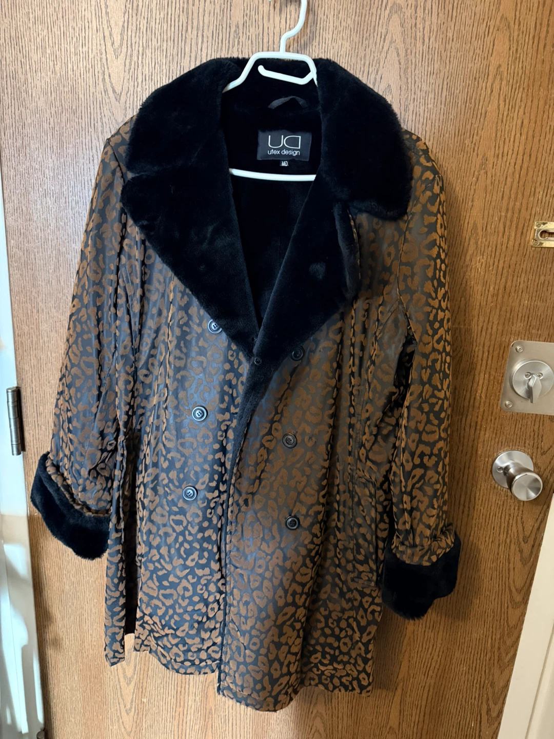 Ut ex Design Black and Brown Leopard Print Faux Fur Coat - MD