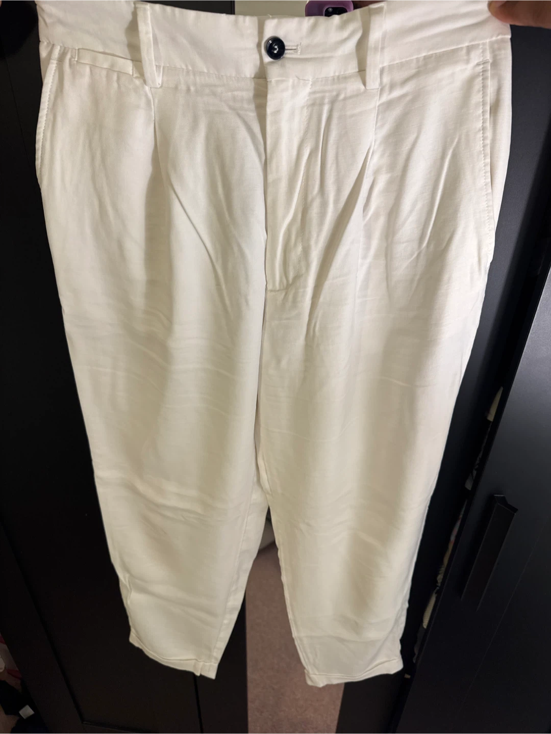 ZARA White Pleated Cropped Pants - Size 31