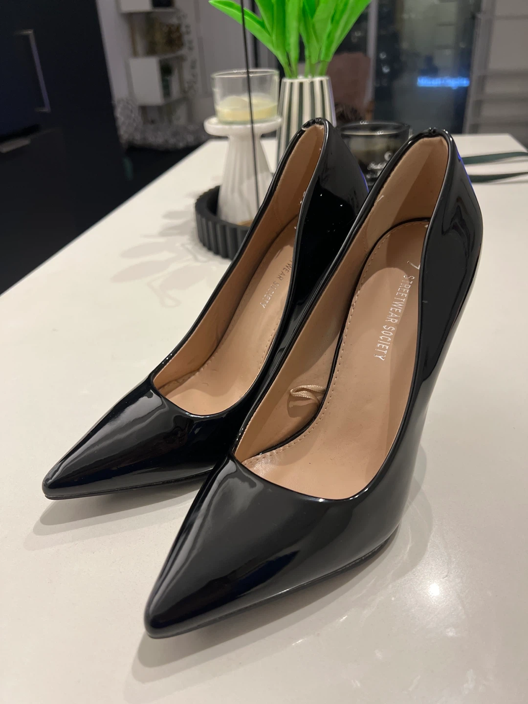 New Black Patent Pointed Toe Heels - Size 7 - photo 2