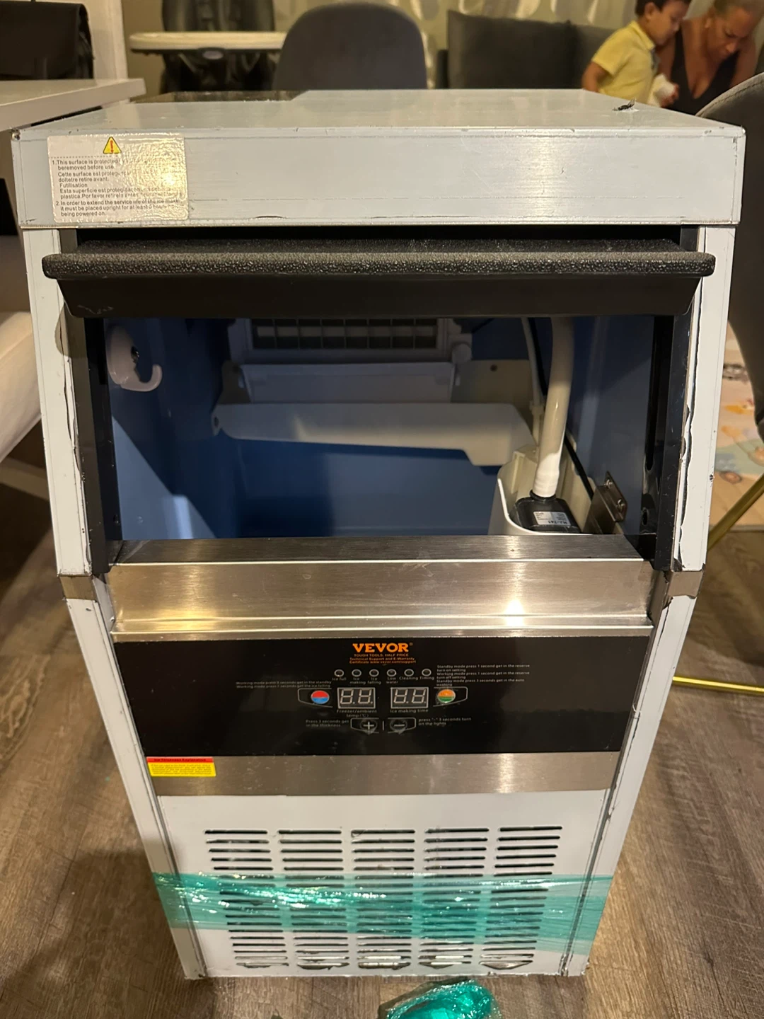 Vevor Commercial Ice Machine SSX80C - photo 3
