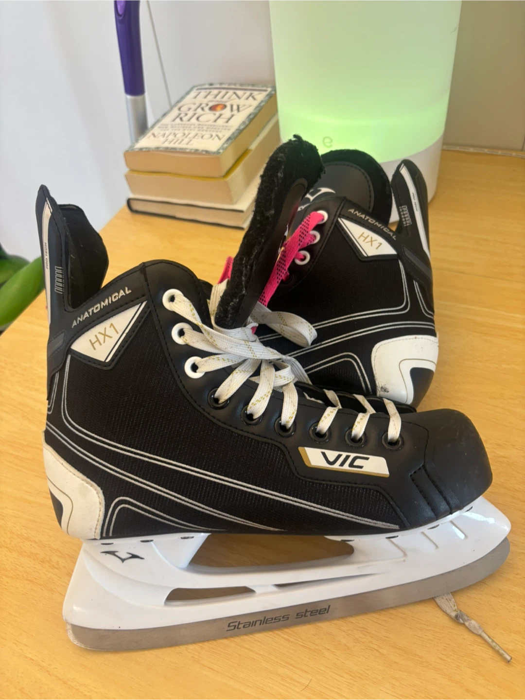 Vaughn HX1 Hockey Skates - Size US 6