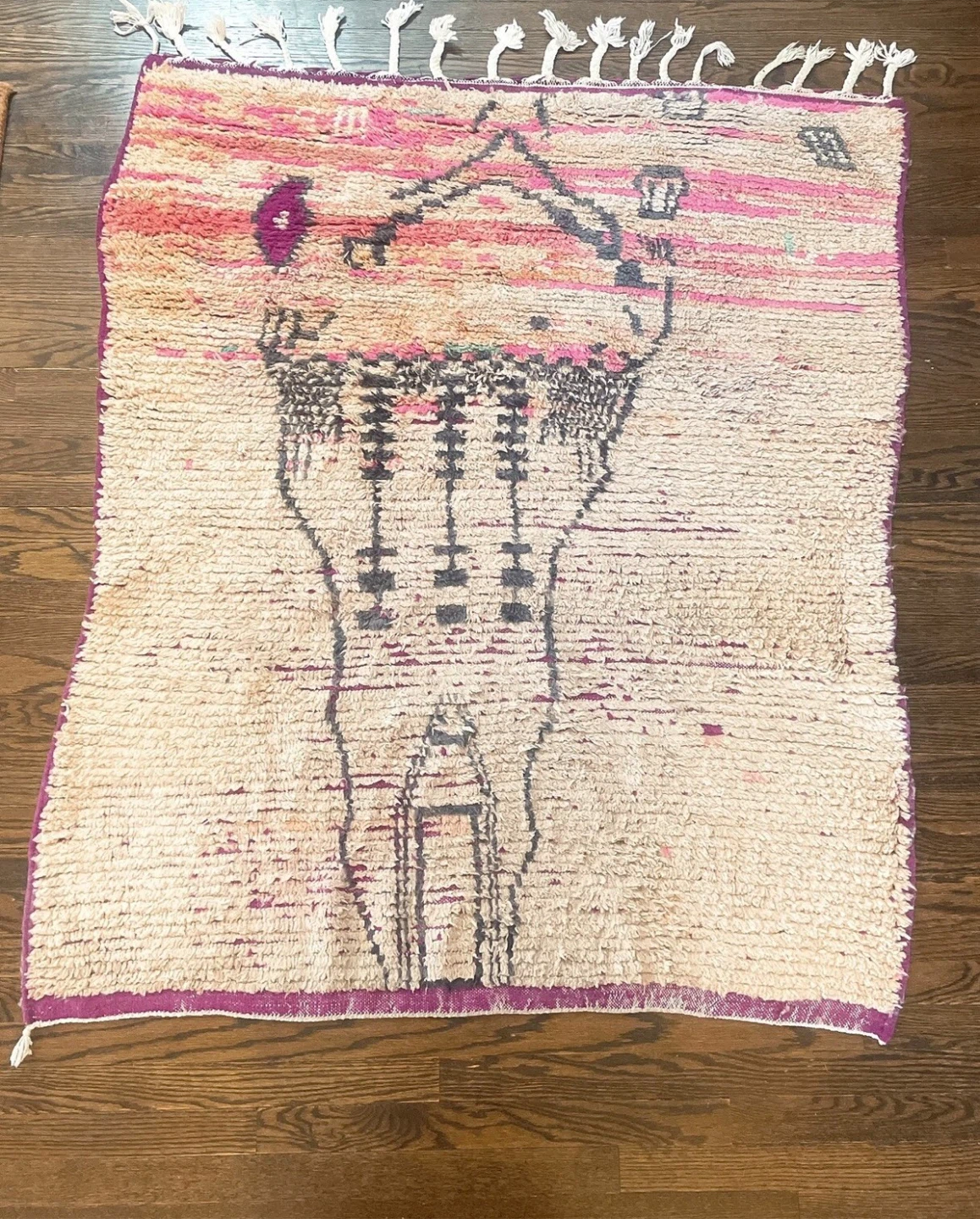 Moroccan Vintage Wool Rug, 4,2x 5,2 ft, $1,074 - photo 2