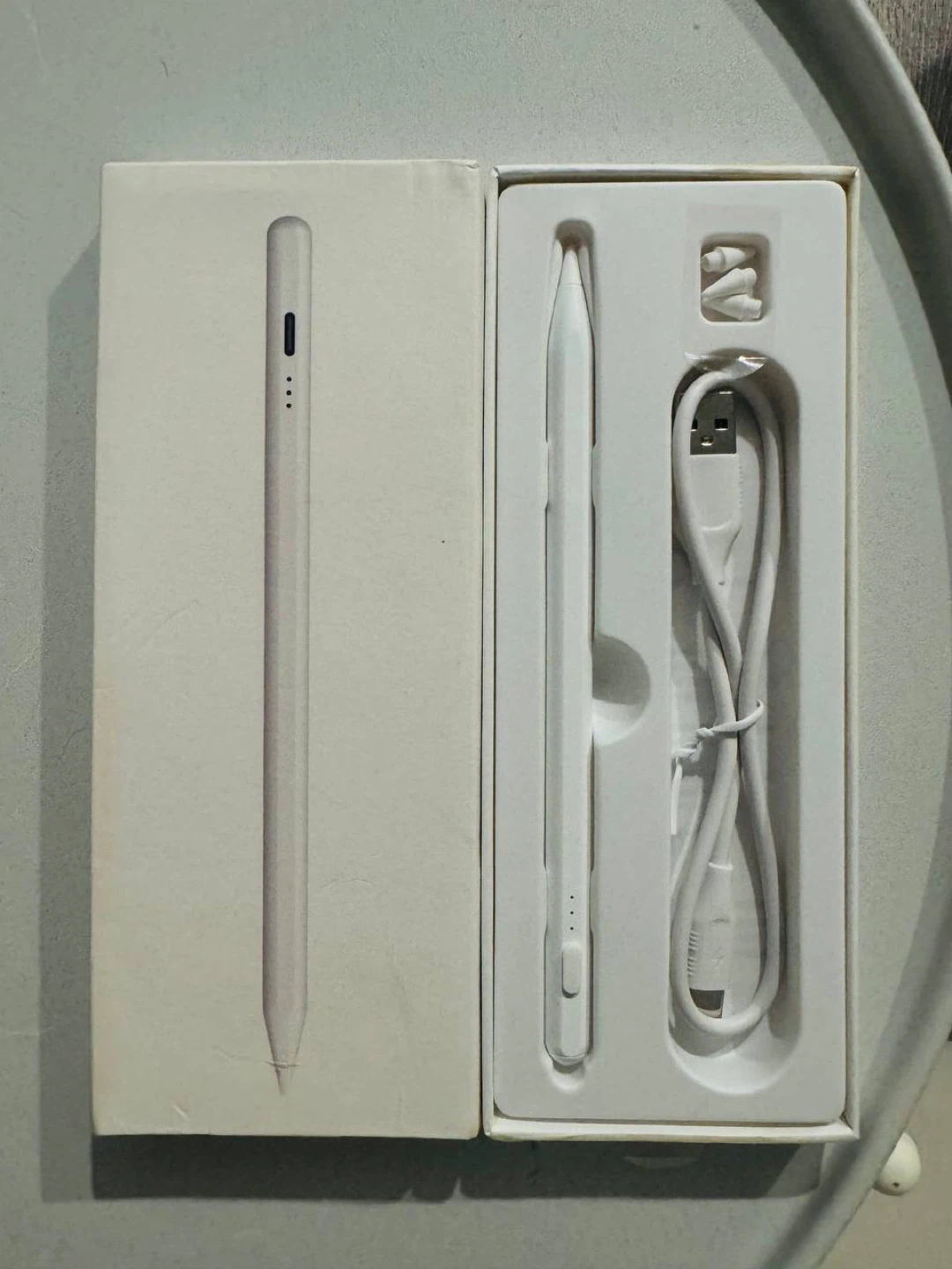 White Stylus Pen with USB Charging Cable