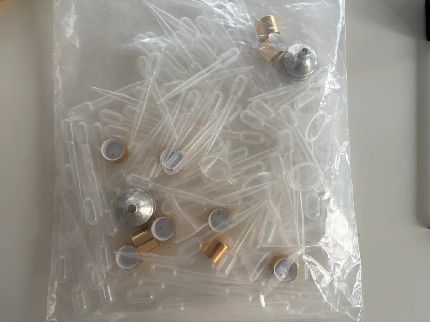 Droppers, Metal Caps & Funnels