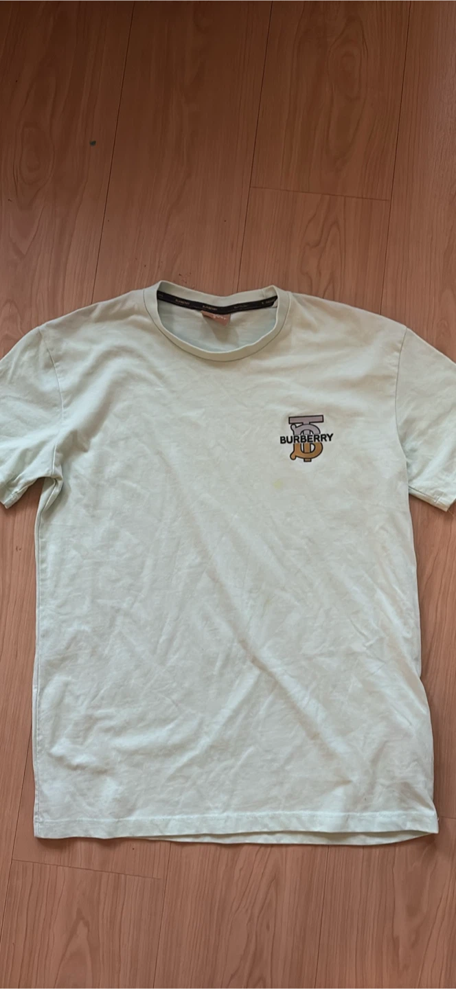 Burberry T-Shirt