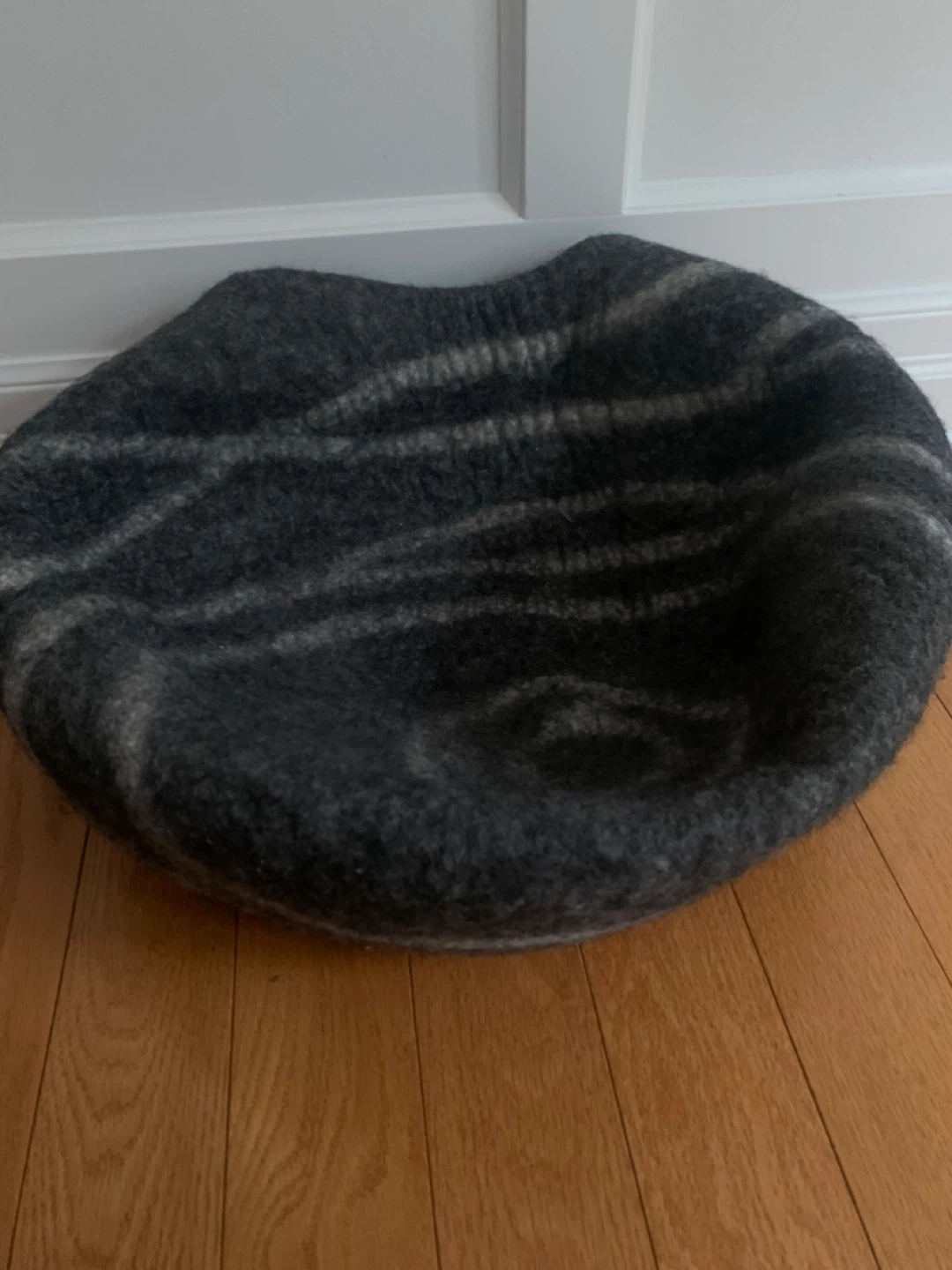 Meowfia Wool Felt Cat Bed Cave - photo 3