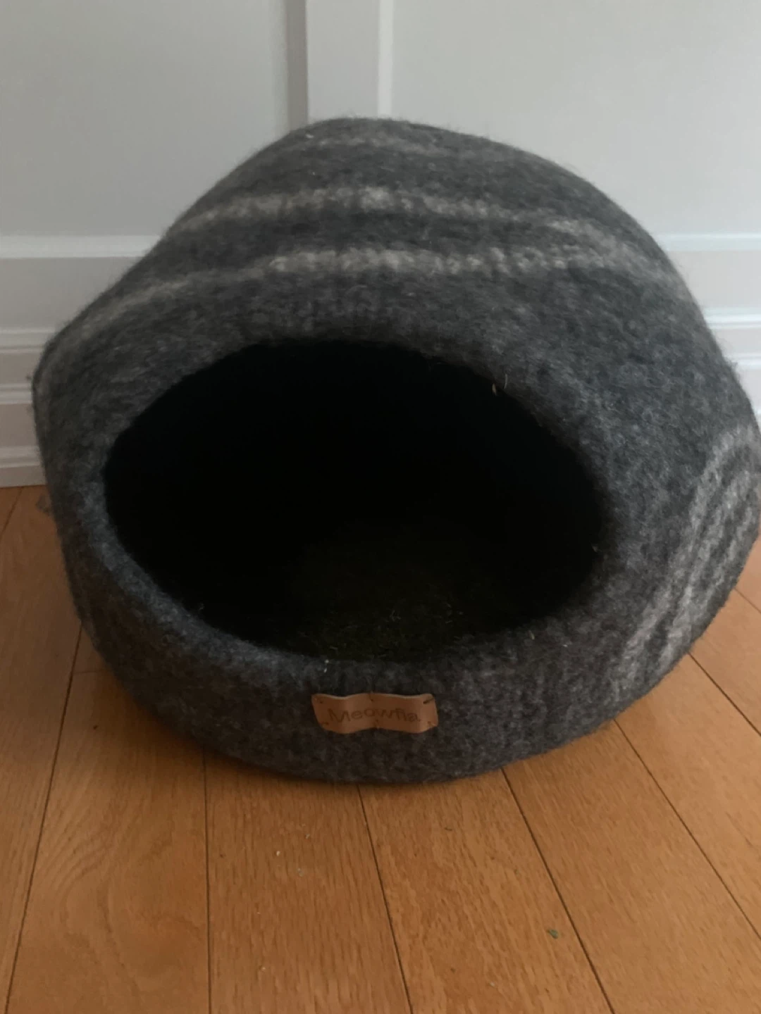 Meowfia Wool Felt Cat Bed Cave