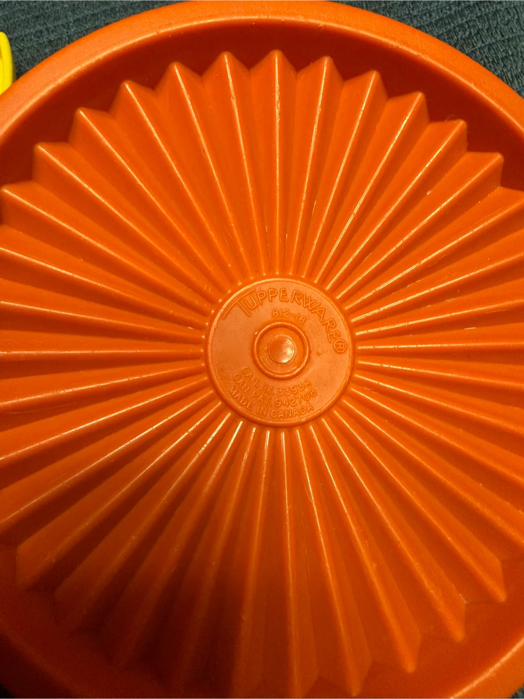 Tupperware Bowls with Lids - photo 3