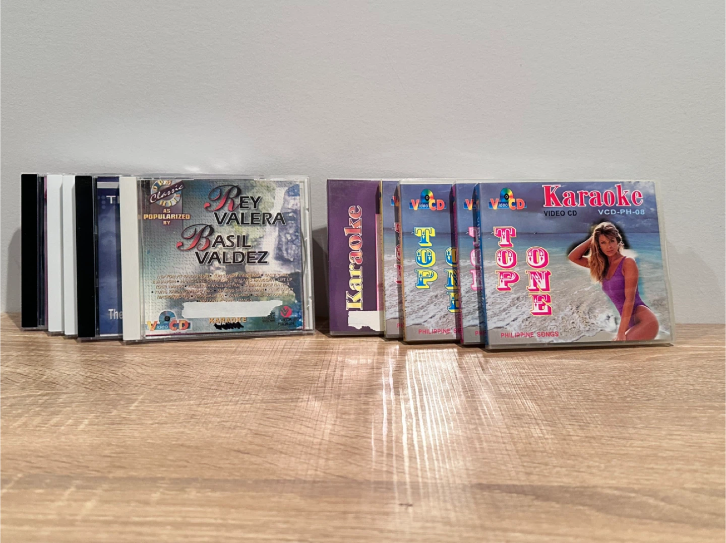 Collection of Karaoke VCDs Various Filipino Artists - photo 4