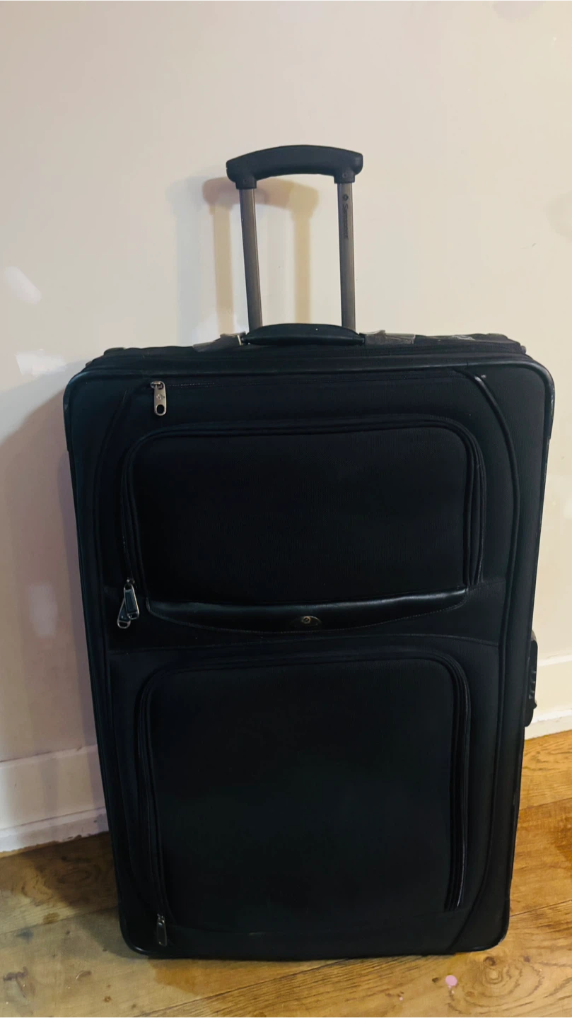 Black Samsonite Rolling Suitcase