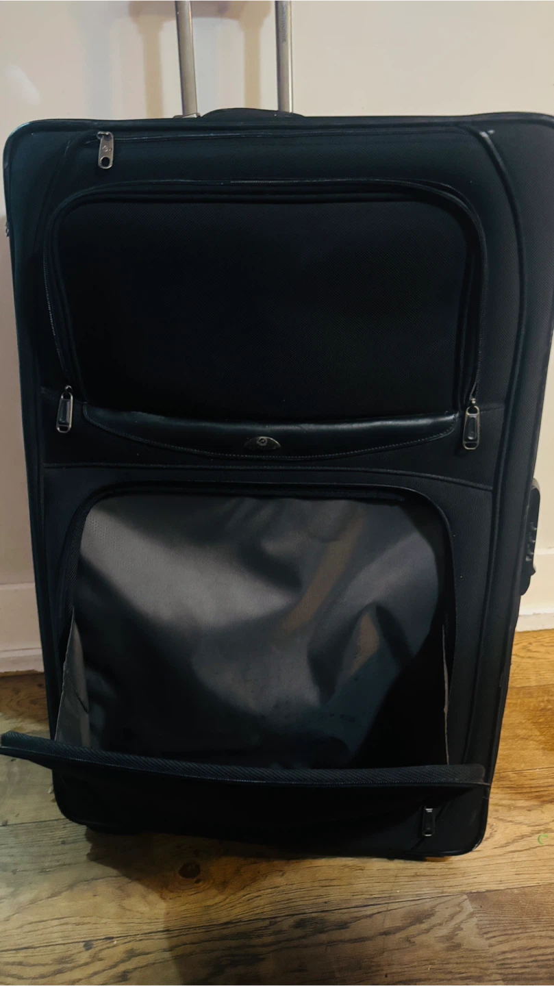 Black Samsonite Rolling Suitcase - photo 5