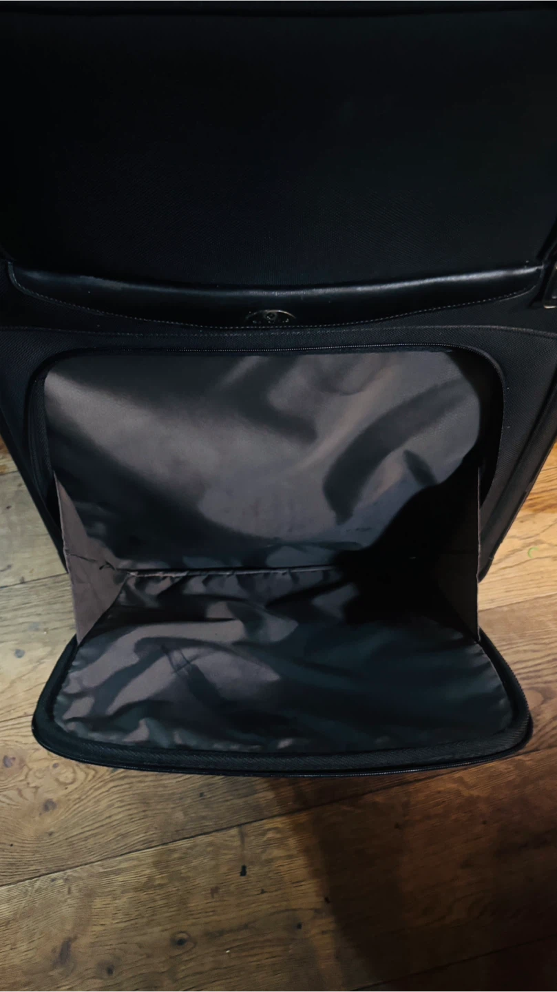 Black Samsonite Rolling Suitcase - photo 2