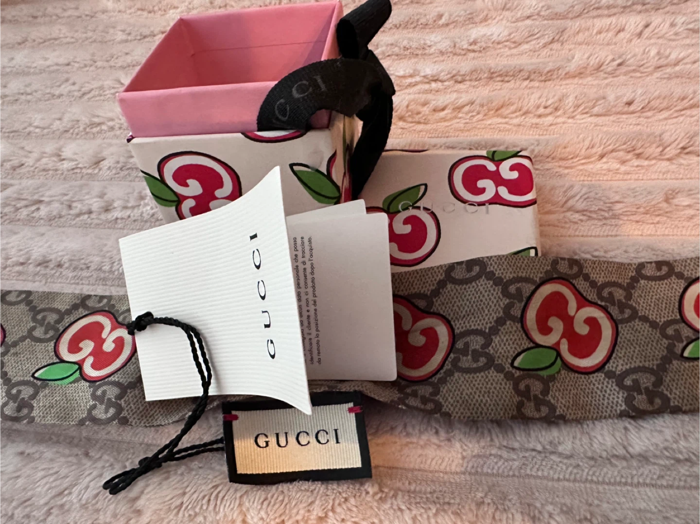 Gucci 627485 NB Pommy GG Twill Scarf Beige/Red
