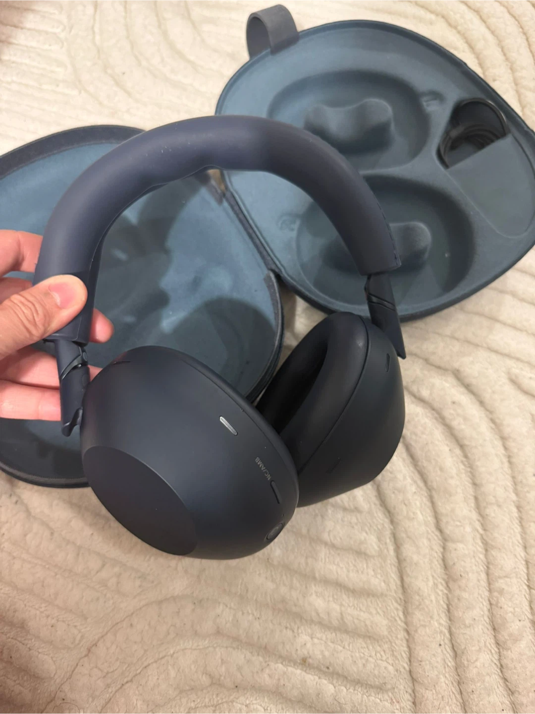 Sony WH-1000XM6 Noise Cancelling Headphones - photo 2