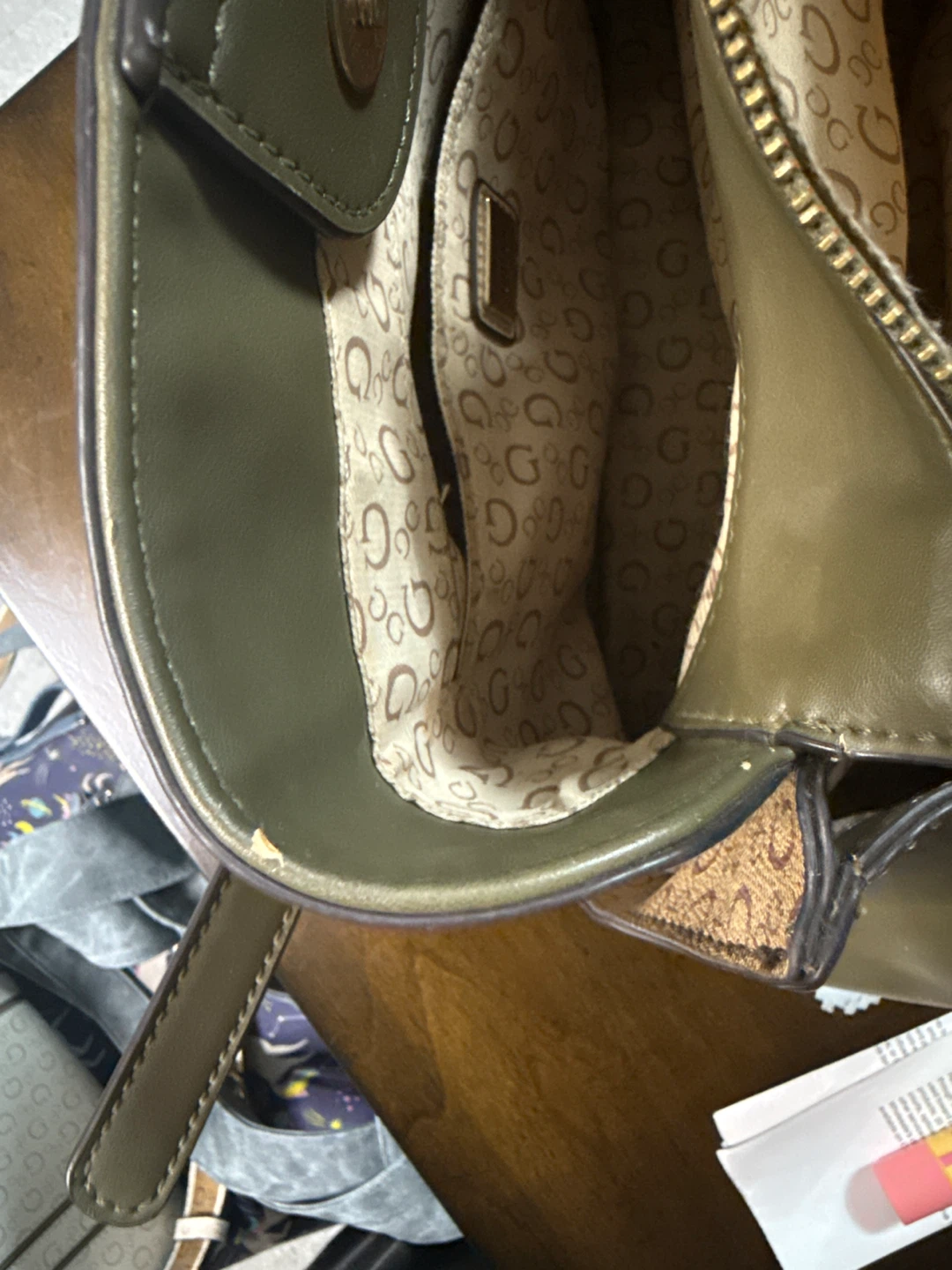 “Authentic Guess Monogram Tote Purse – Excellent Condition - photo 5