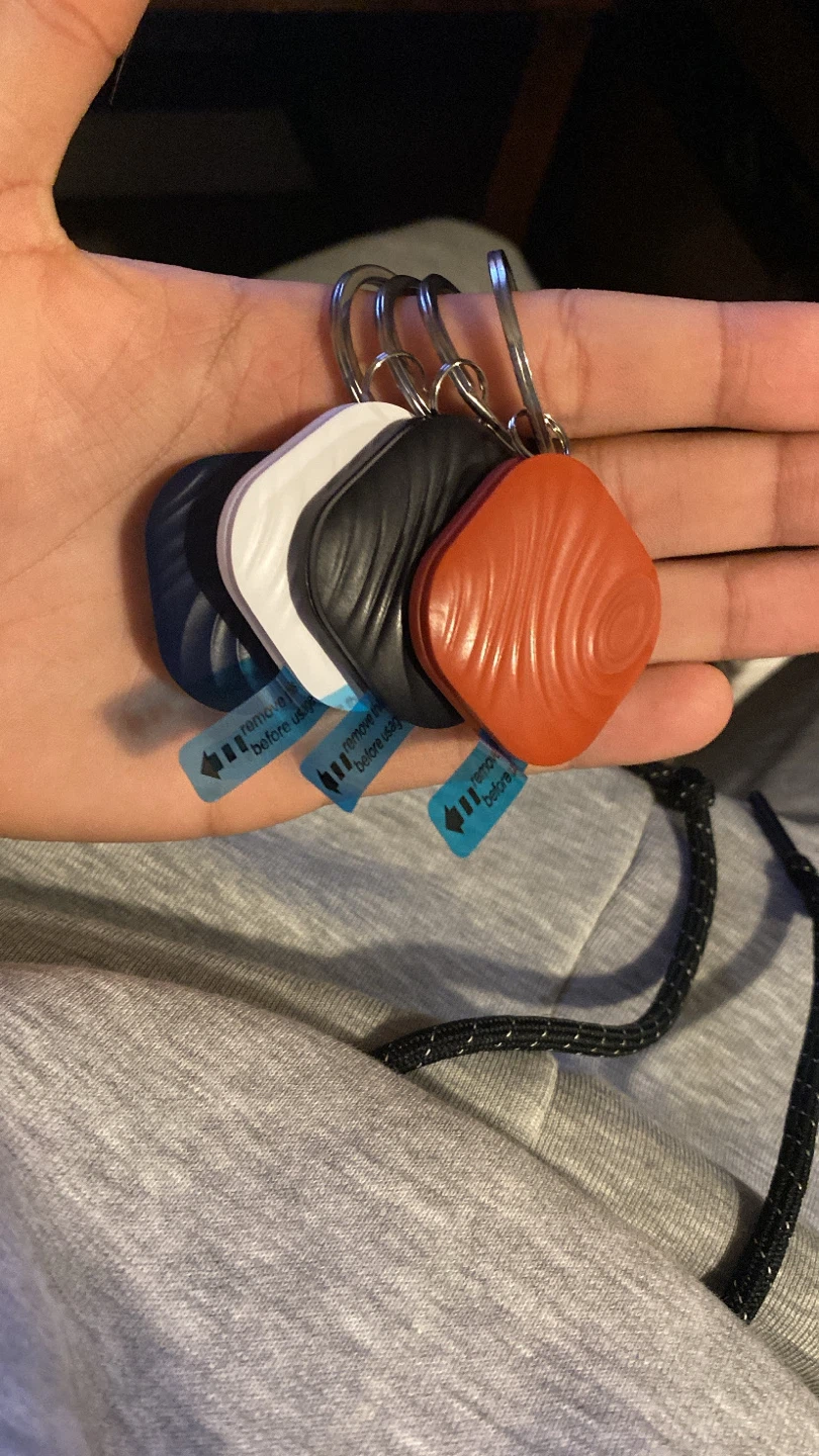 Dealworthy 4 Pack Item Locators (Compatible with Apple Find My) - photo 4