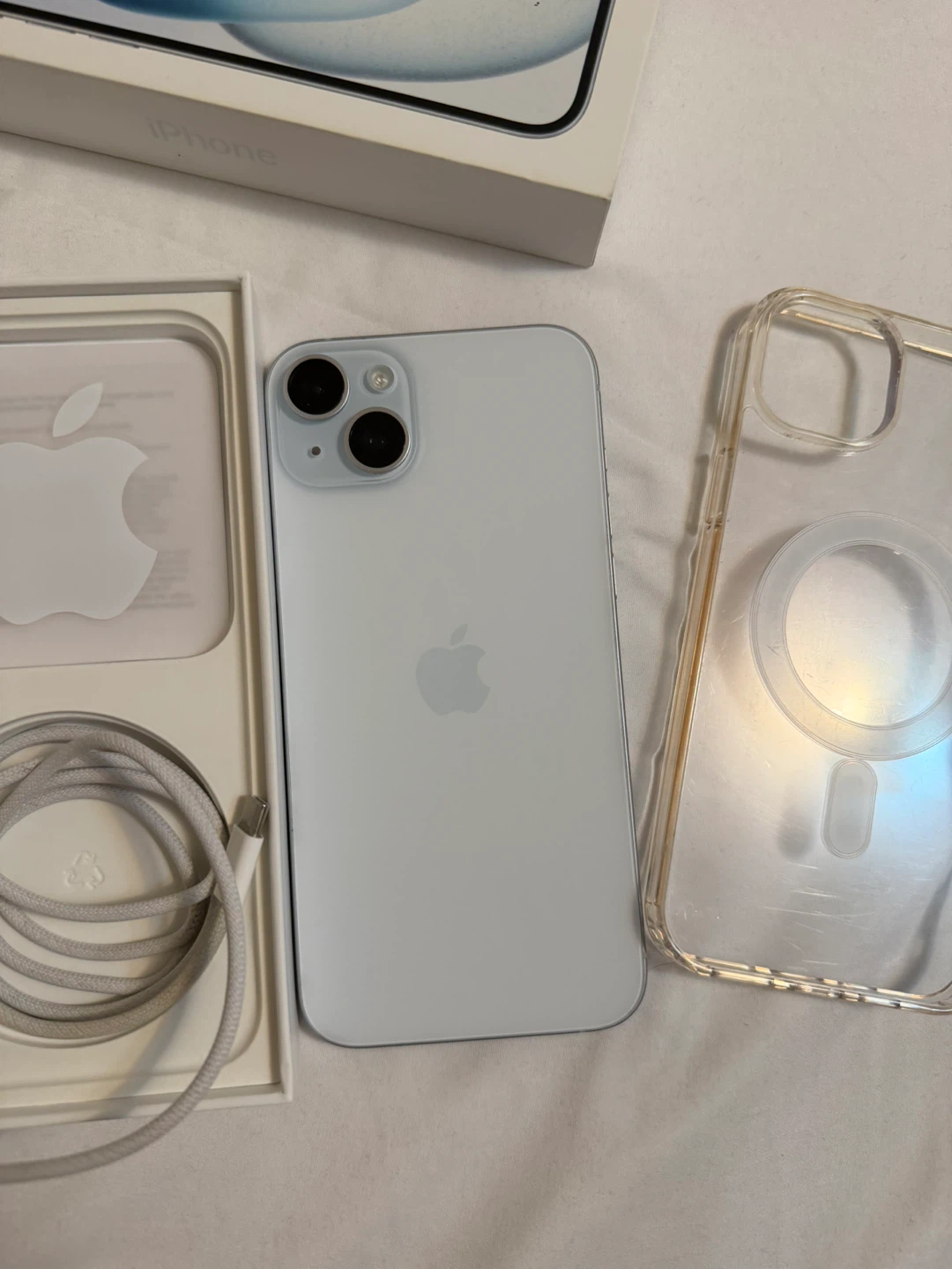 Blue iphone 15 plus + cases