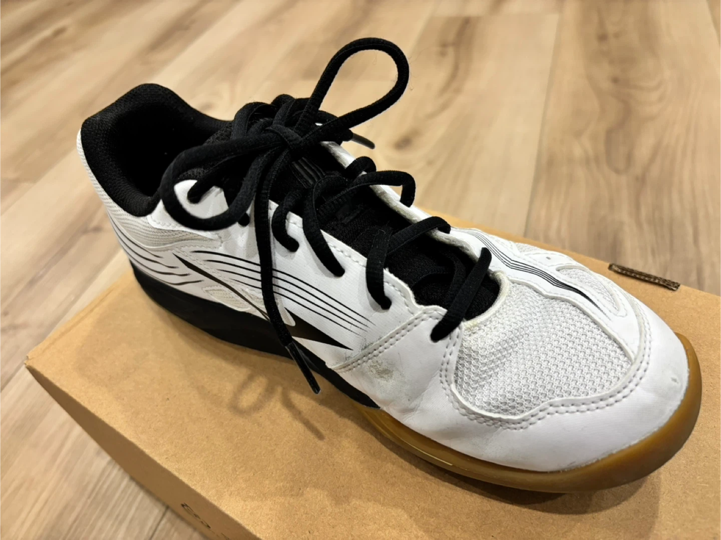 Mizuno Cyclone Speed 3 Indoor Women's Shoes US 8 White/Black - photo 3