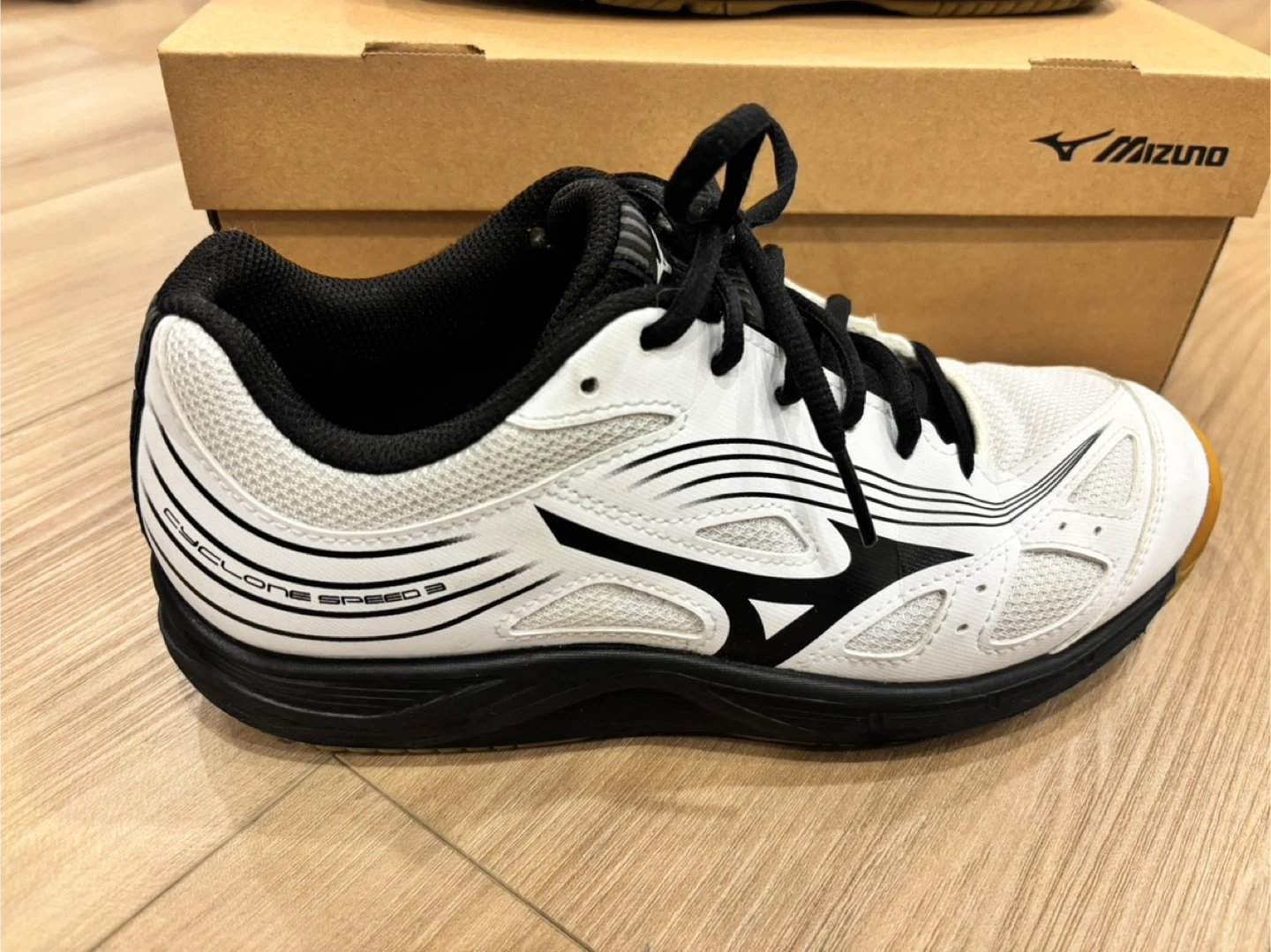 Mizuno Cyclone Speed 3 Indoor Women's Shoes US 8 White/Black - photo 2