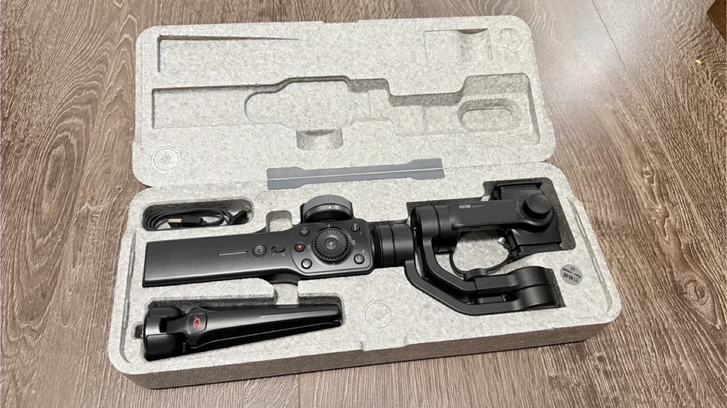 Zhiyun Smooth4 Gimbal Stabilizer. - photo 2