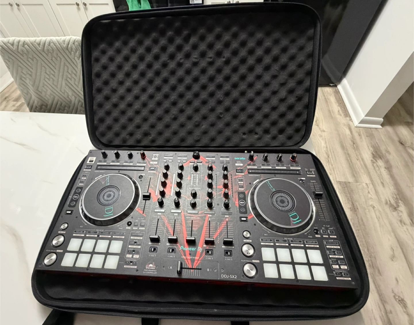 Pioneer DJ DDJ-SX2 DJ Controller with Serato - photo 2