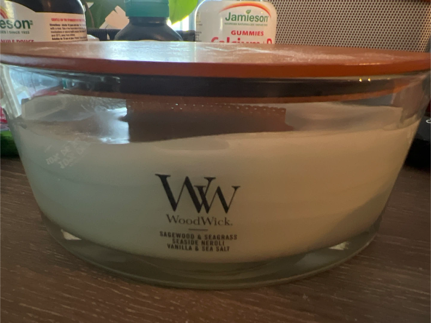 WoodWick Candle - Sea Salt & Vanilla