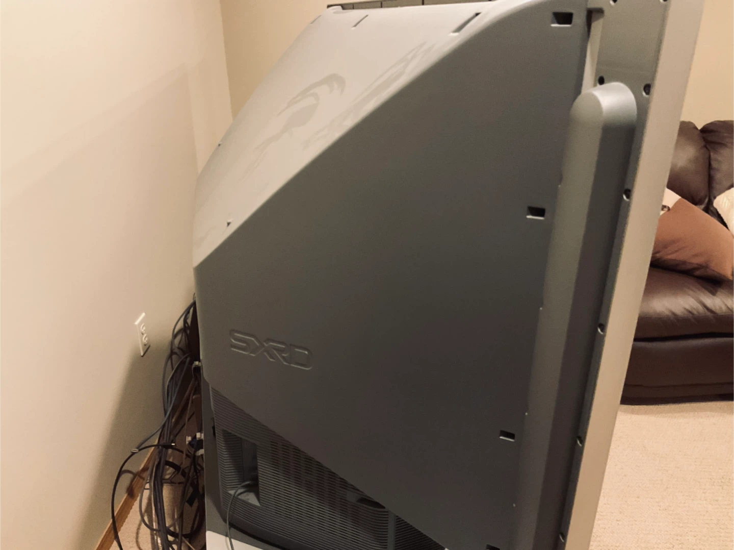 Sony SXRD Rear Projection TV - photo 2