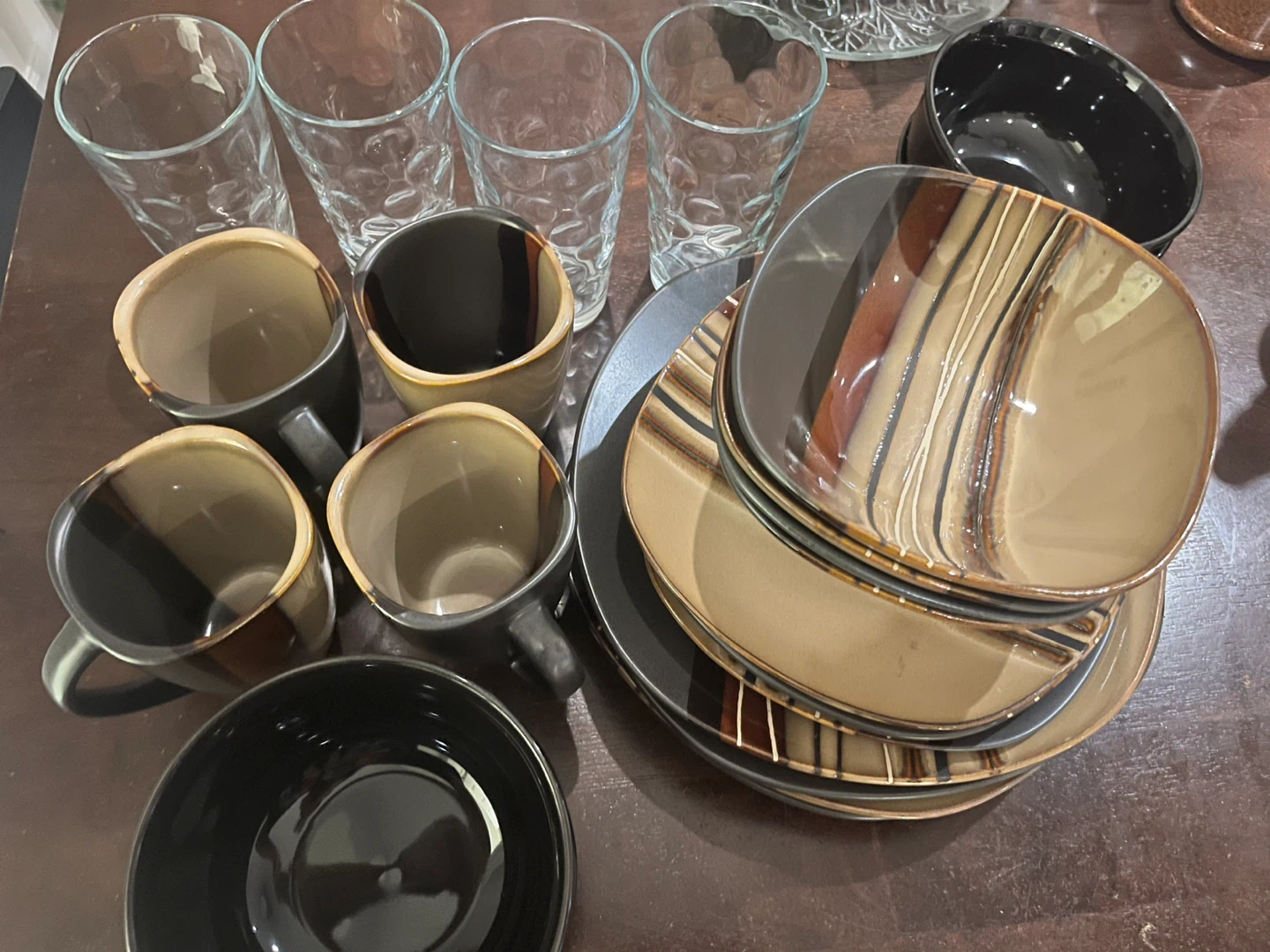 Dinnerware Set: Mugs, Glasses, Bowls, and Plates