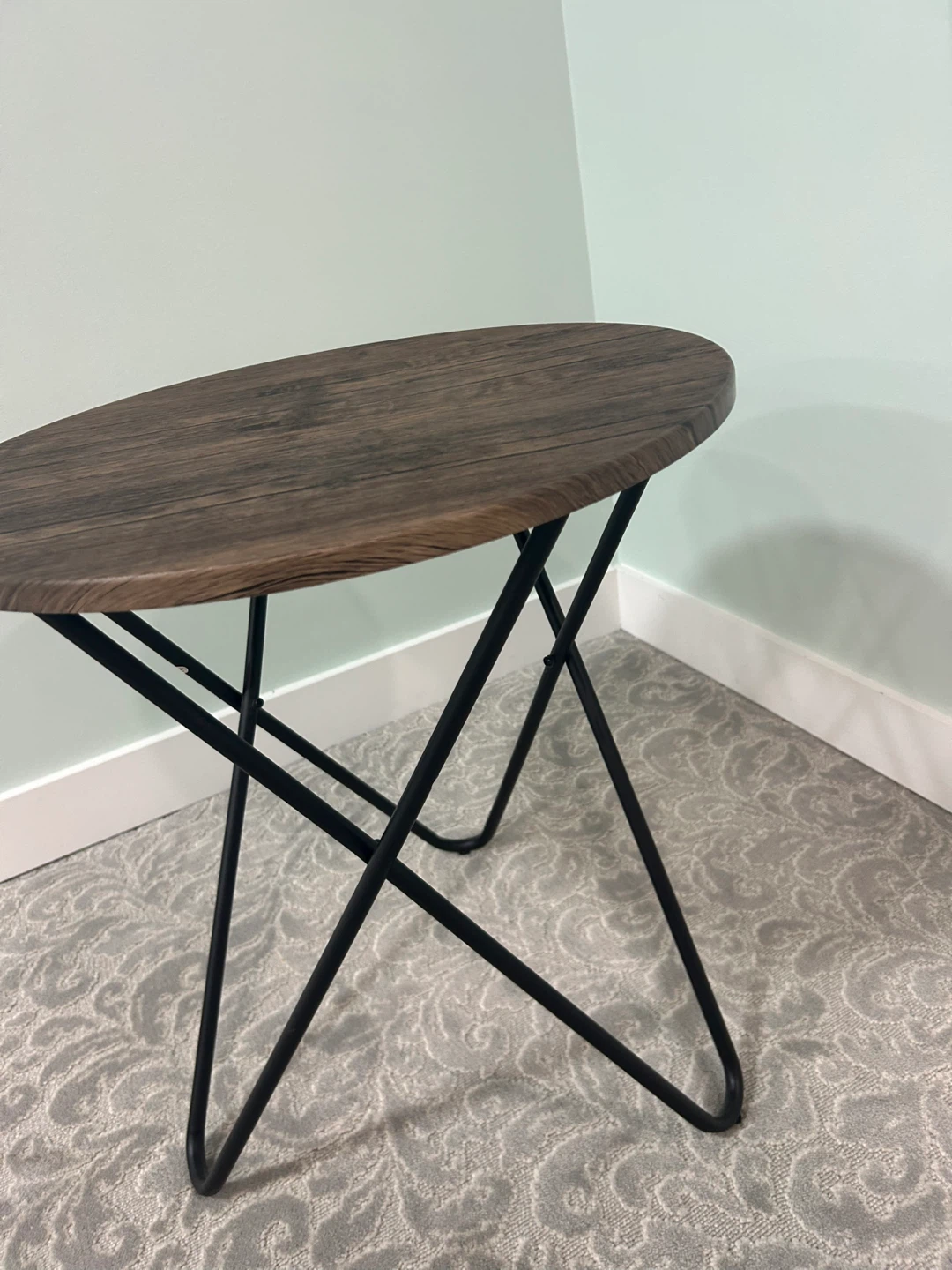 Small Round Side Table with Black Metal Legs - photo 4