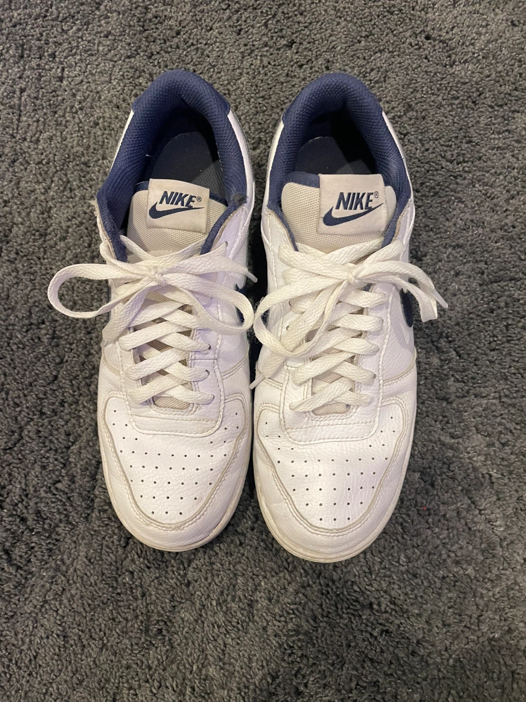 Nike White and Navy Sneakers - US Size 8.5 - photo 2