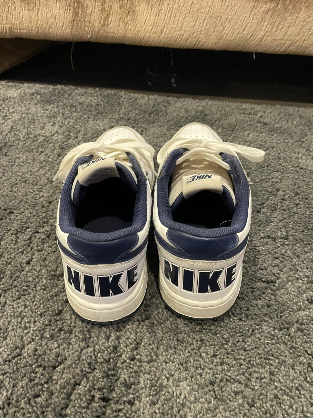 Nike White and Navy Sneakers - US Size 8.5 - photo 4
