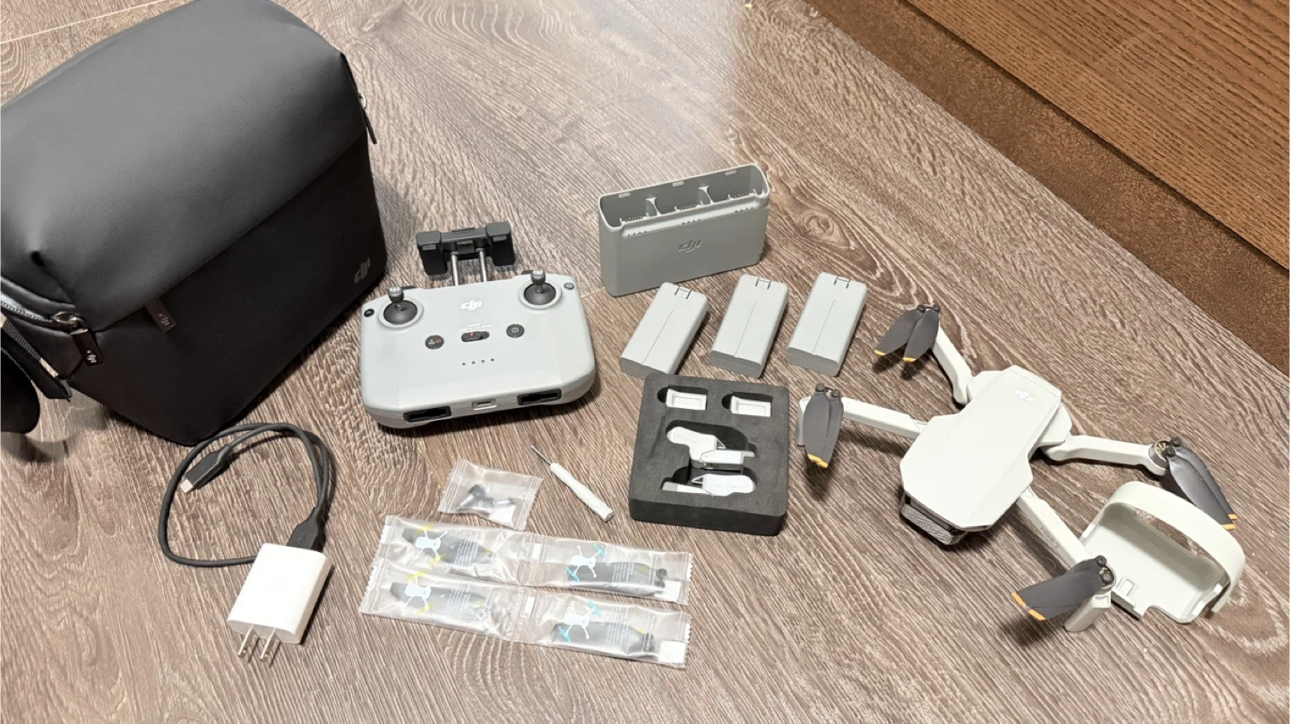 DJI Mini 2 Fly More Combo Drone