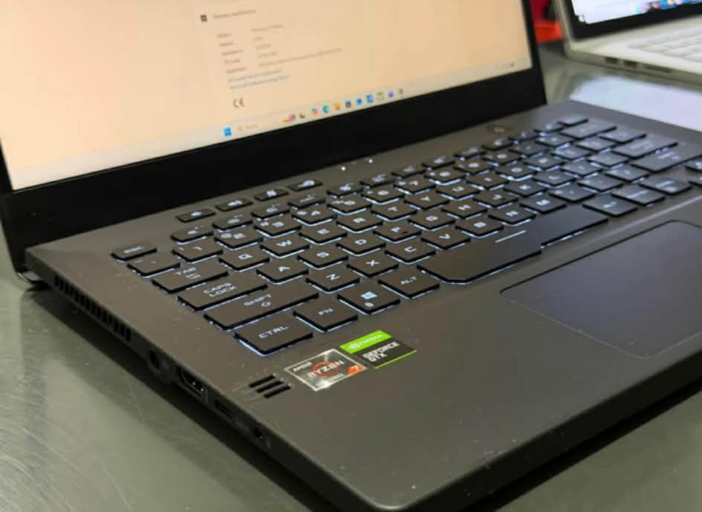 Asus ROG Zephyrus G14 GA401Q - photo 2