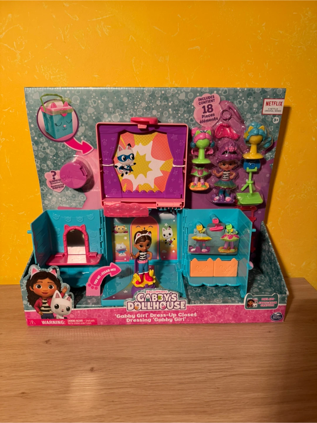 Gabby's Dollhouse Toy Dress-Up Closet