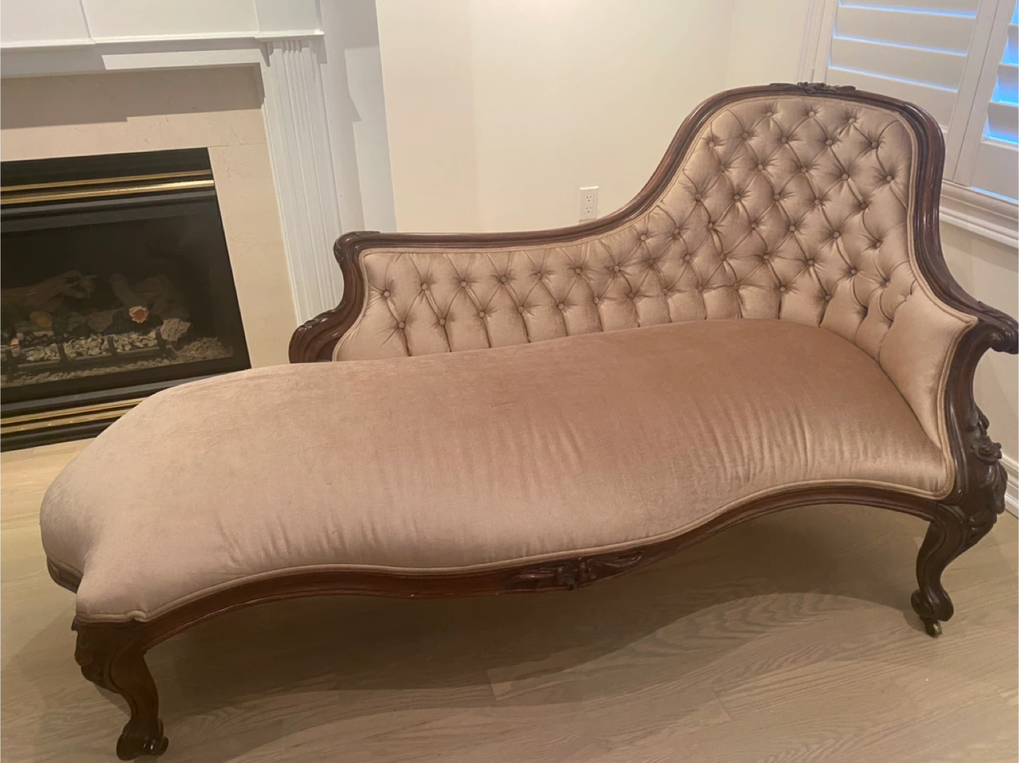 Vintage Chaise Lounge - Tufted Velvet Sofa - photo 3