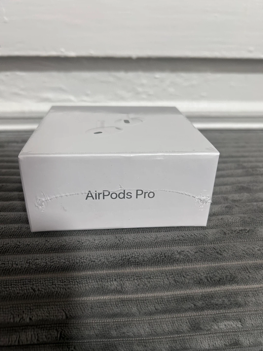 Apple AirPods Pro 2nd gen - photo 2