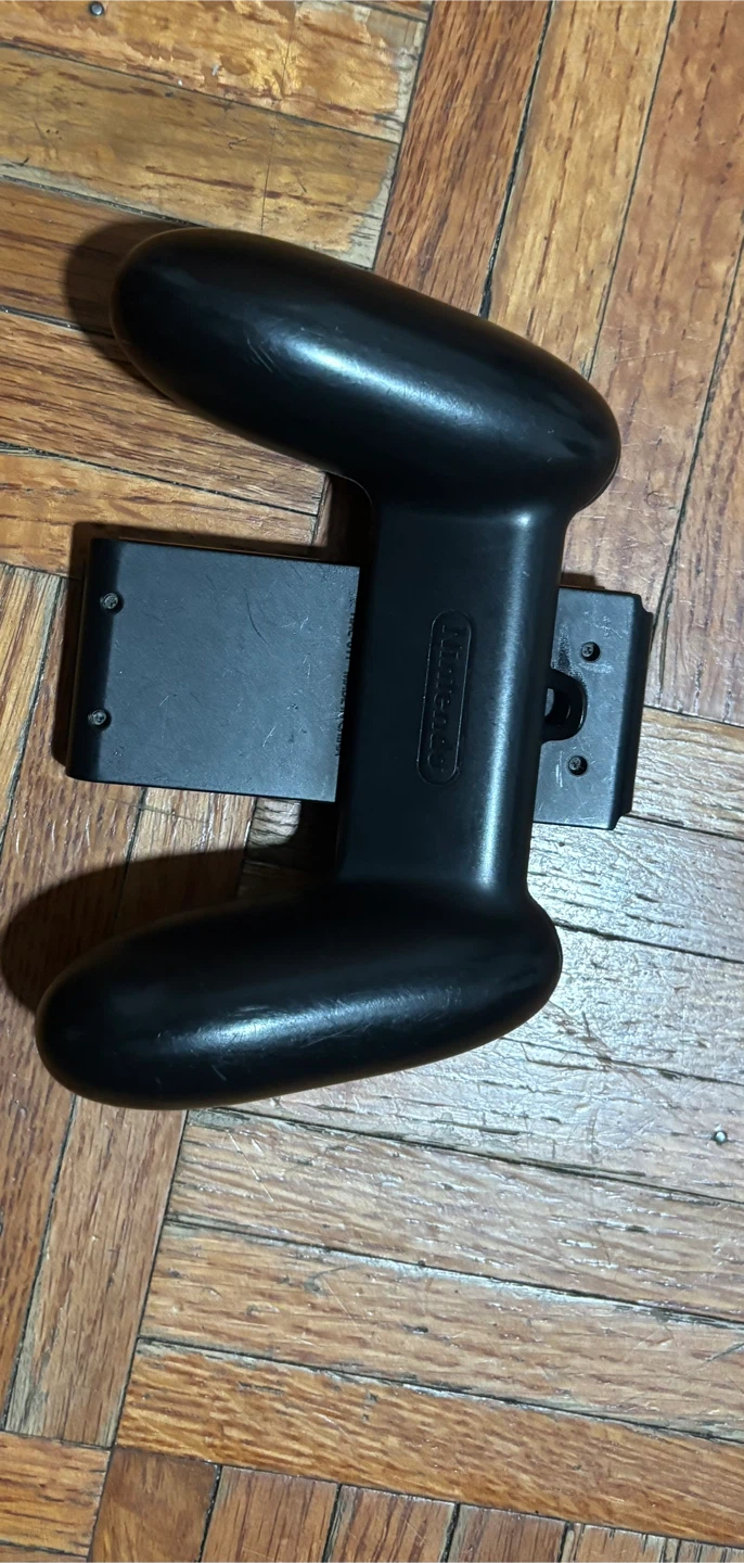(Used) Nintendo Switch Console with Accessories - photo 5
