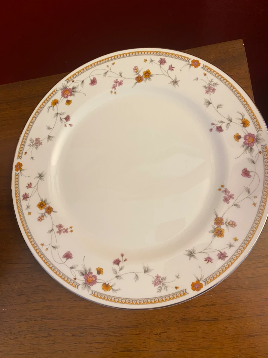 Mikasa Fine China 8 Plates -Aries
