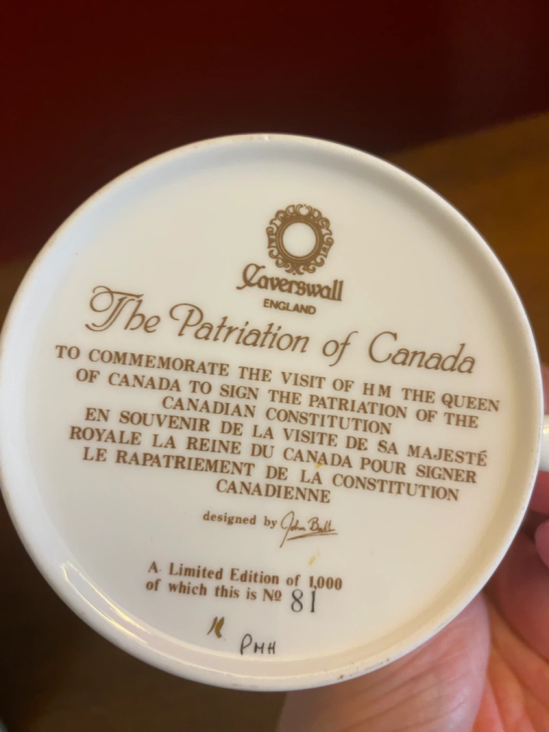 Caverswall "The Patriation of Canada Mug Limited Edition 81/1000 - photo 3