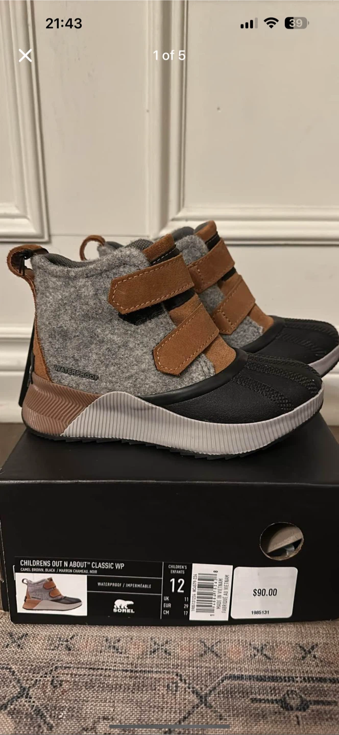 Kids winter snow boots Sobel 12 NEW