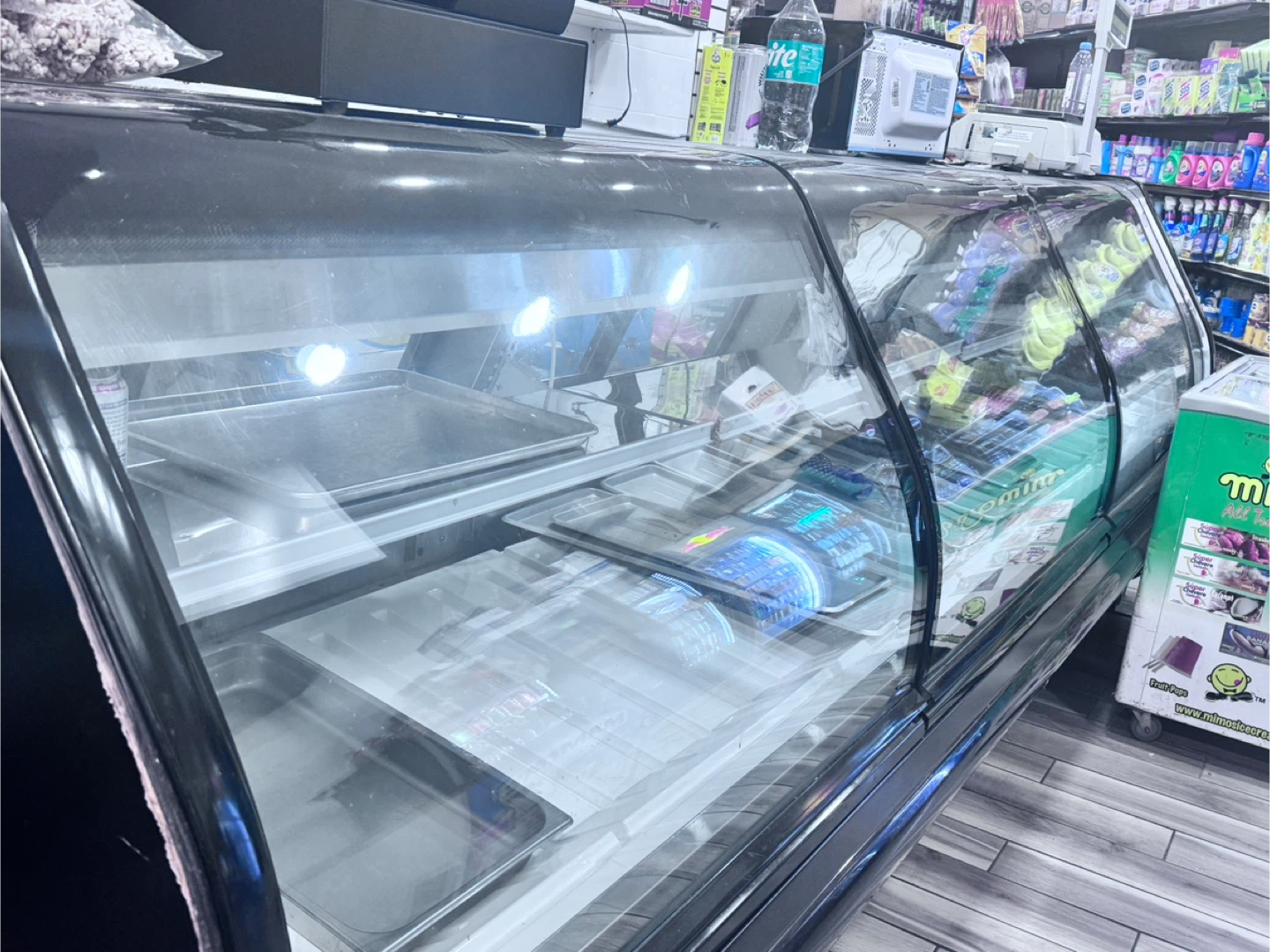 Commercial Display Refrigerator / Cooler - photo 3