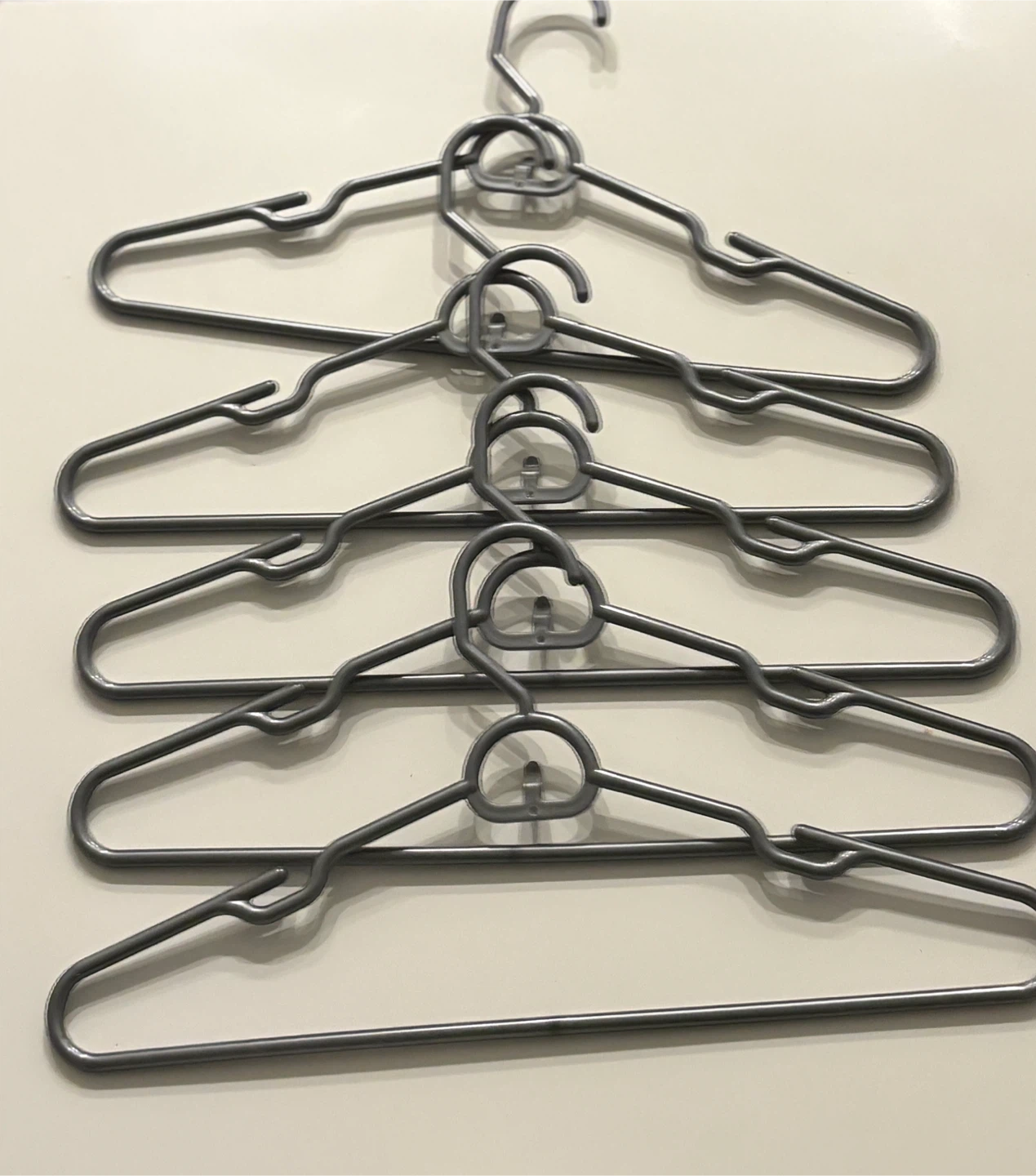 20 Assorted Plastic Hangers - photo 4