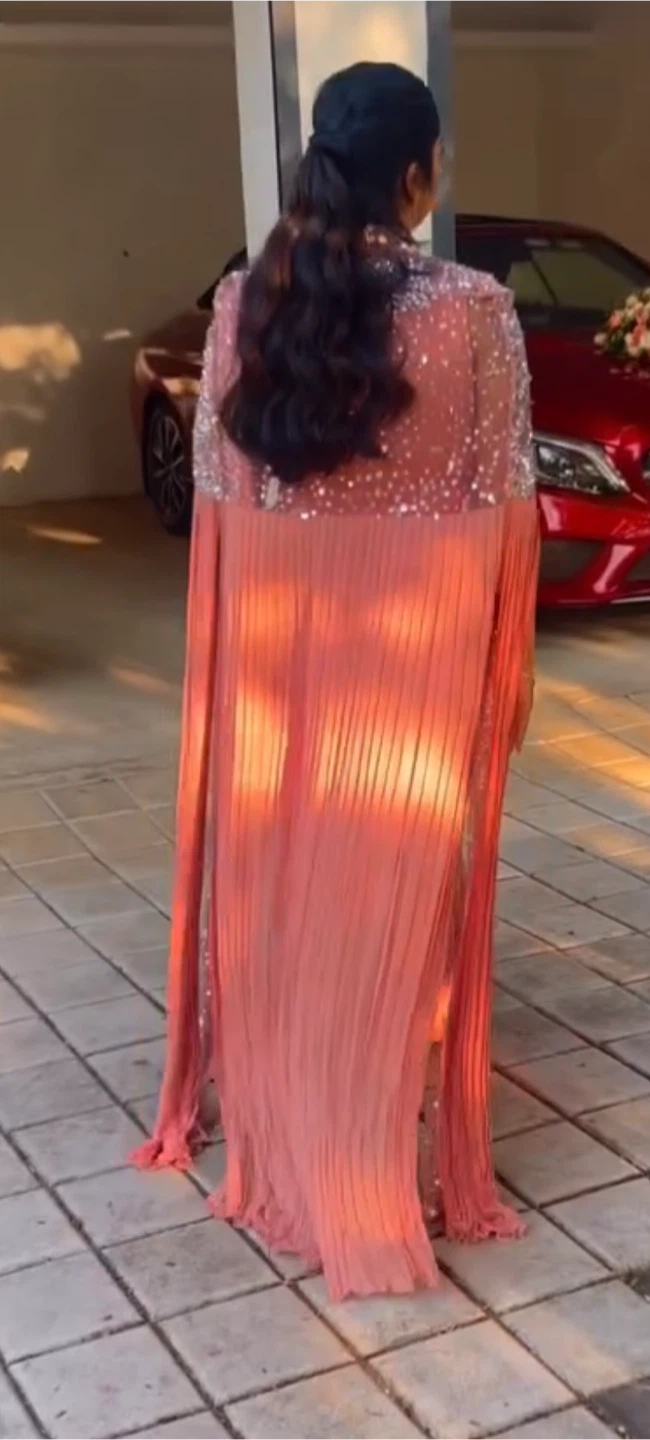 Pink Saree with Sequinned Cape - photo 2