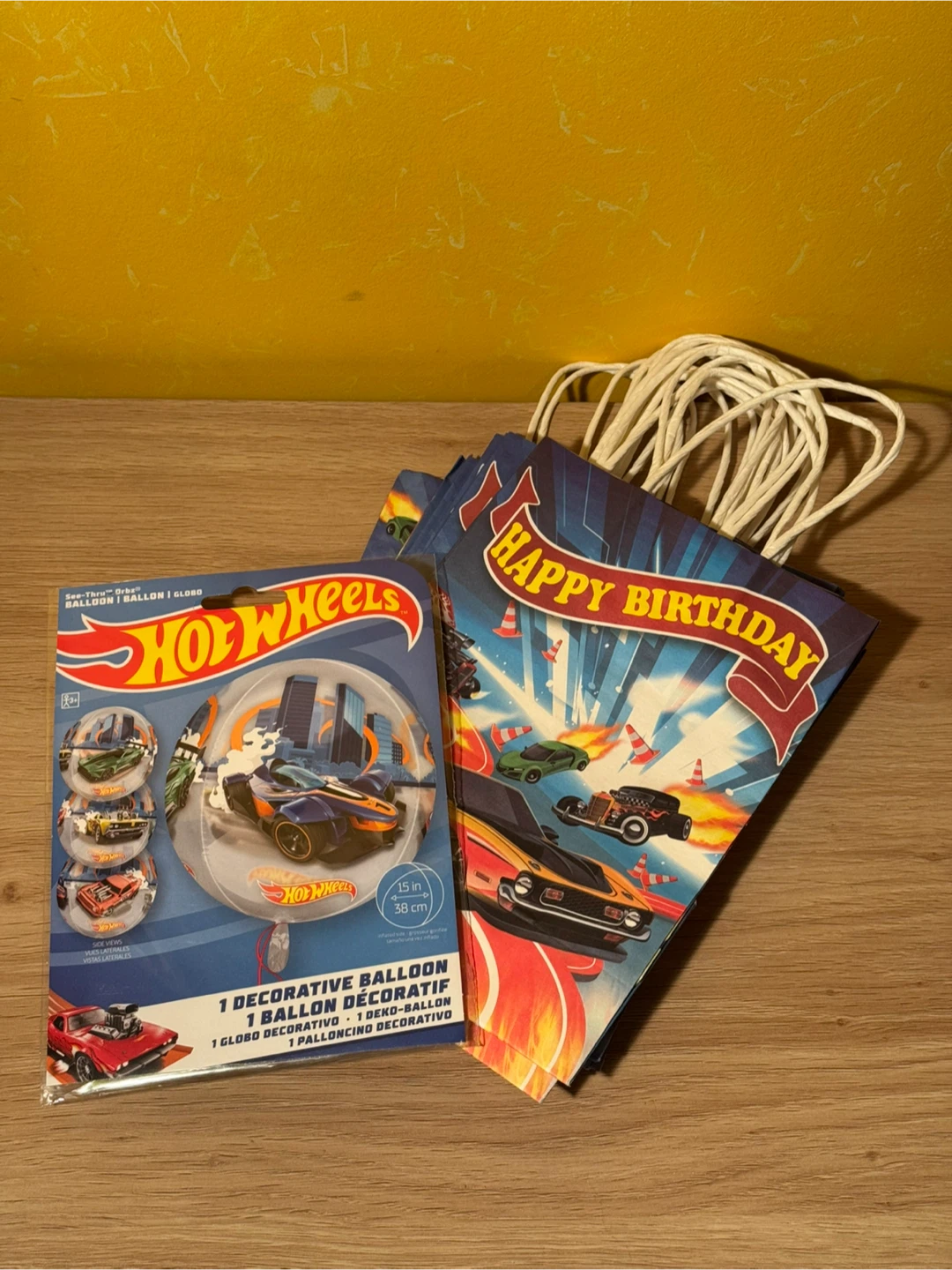 Hot Wheels Happy Birthday Gift Bags and Balloon 🎈