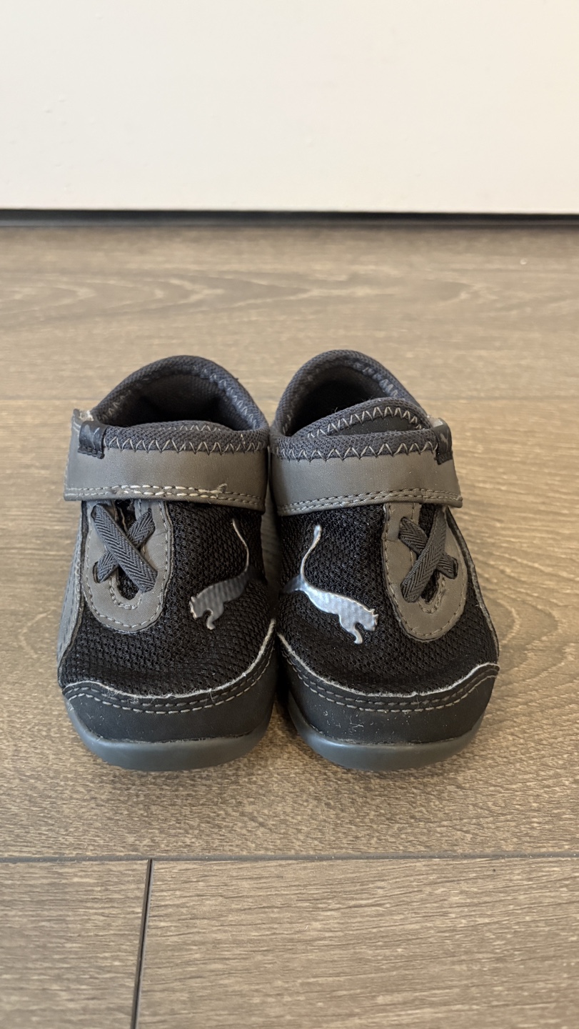 Puma Toddler Shoes (Size 5)