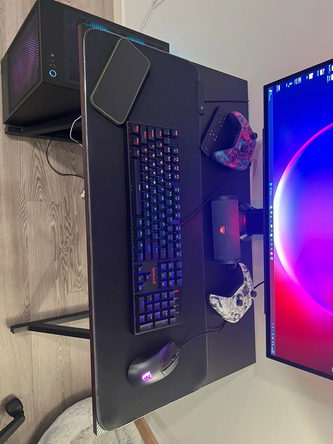 Gaming Desk - photo 2