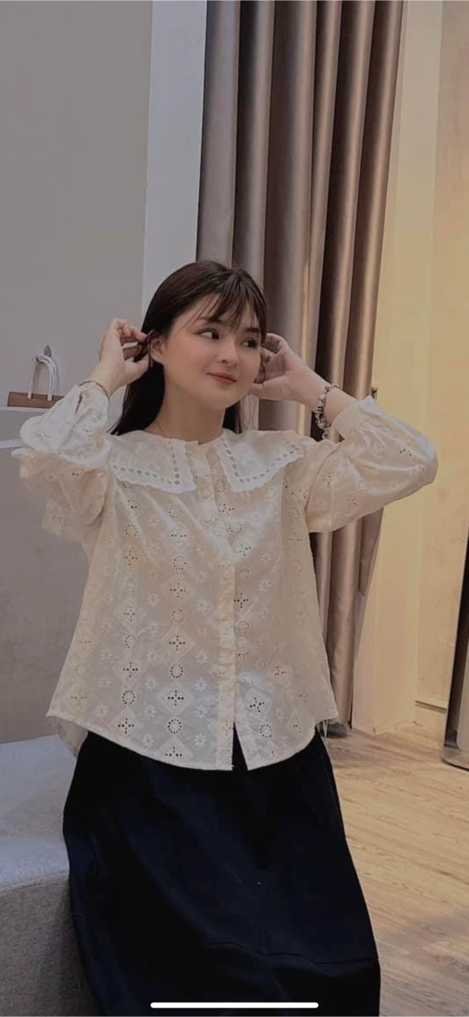 Off-white Broderie Anglaise Blouse